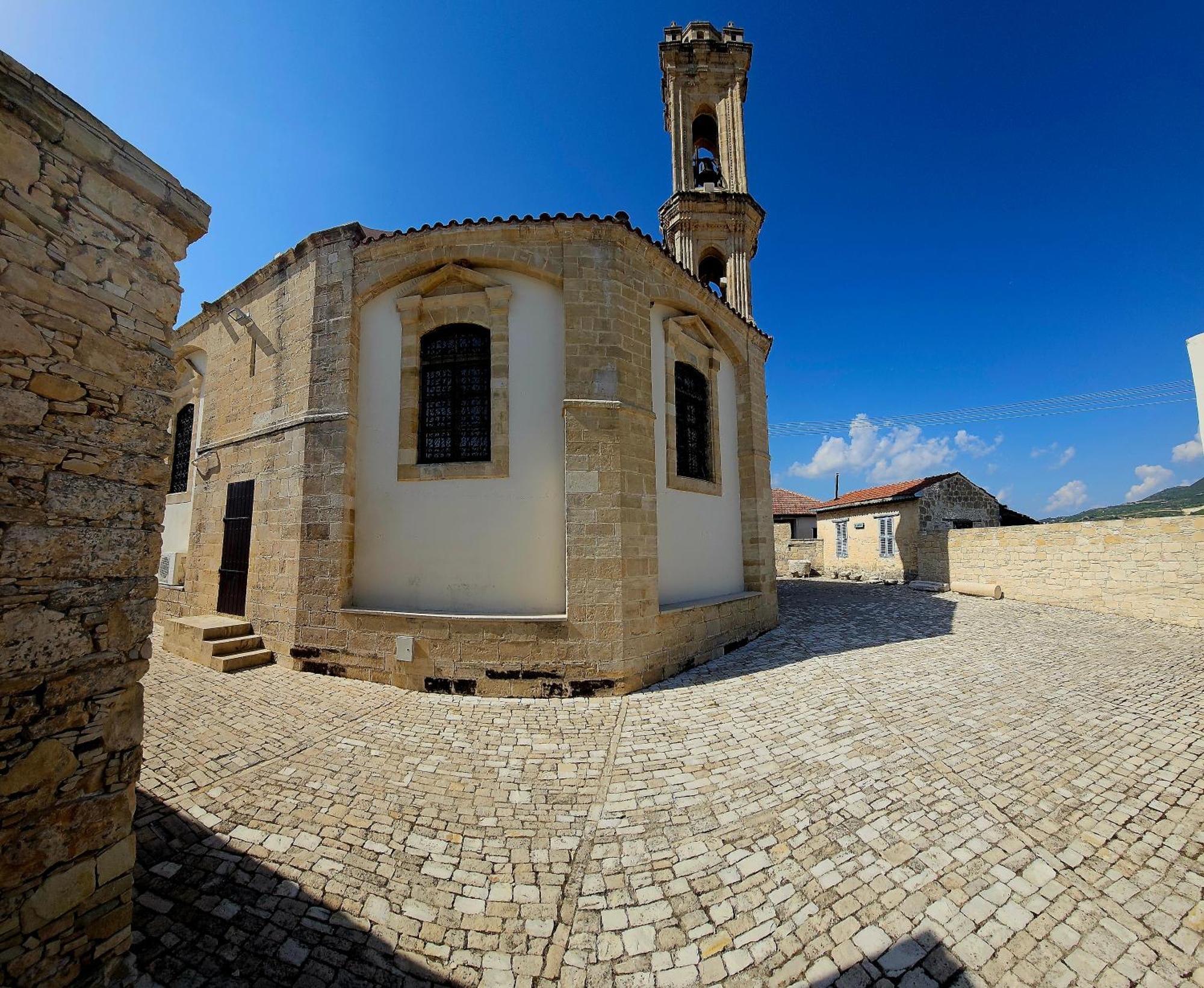 Maya Paphos 外观 照片